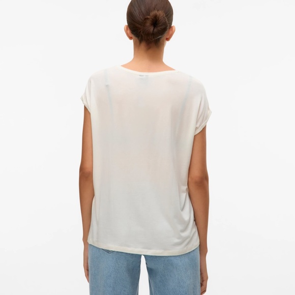 EUC Aware Classic White Women's Tee - Picture 3 of 9